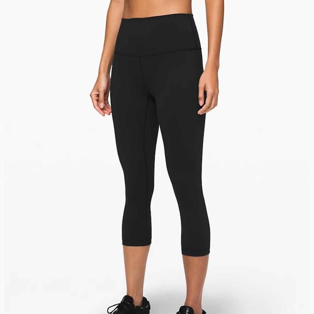 Lululemon cropped Wunder Under leggings